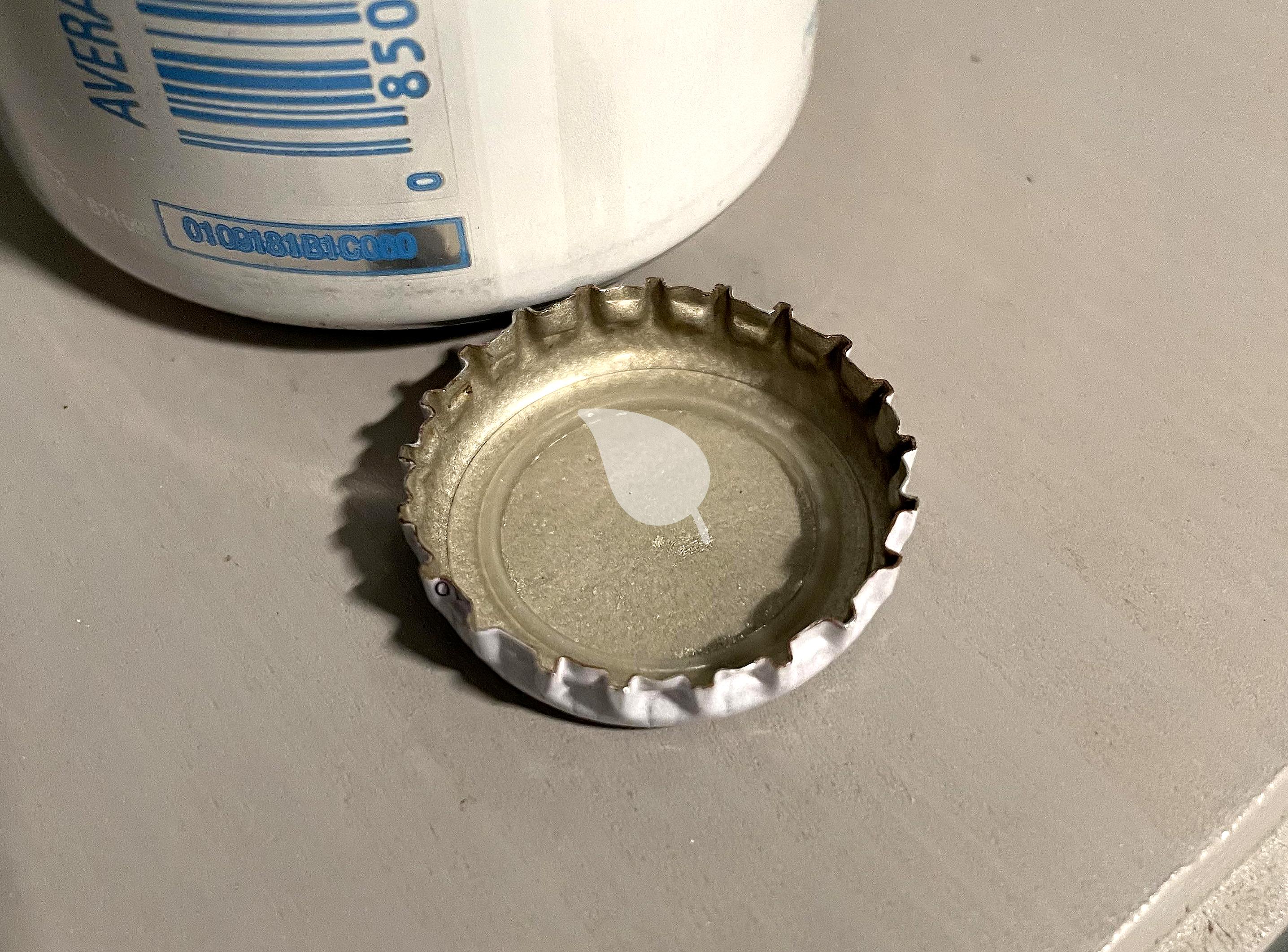 Metal caps causing recycling contamination