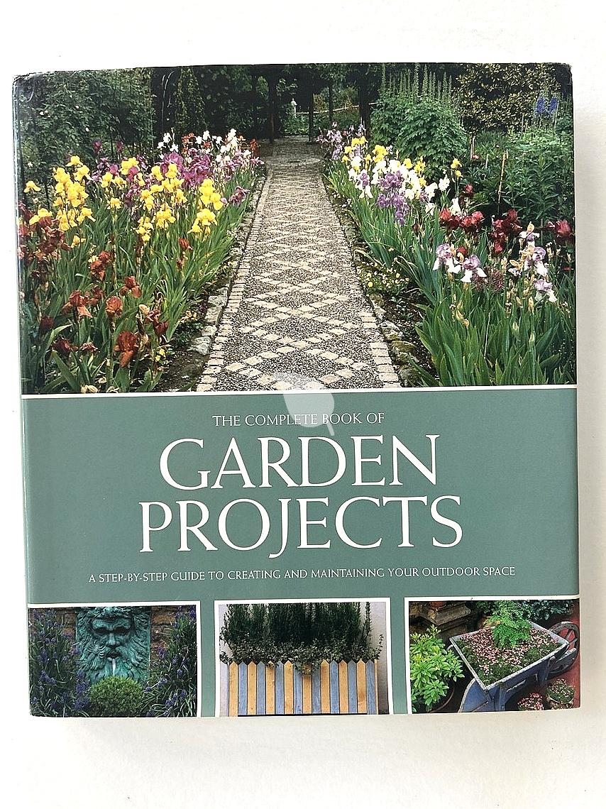 Infographic showing steps to complete gardening projects for kids